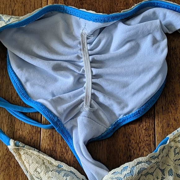 BLUE CREAM LACE PUCKER BACK BIKINI SET - Picture 6 of 6